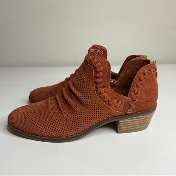 Vince Camuto Palmina Perforated Suede Ankle Booties Cayenne - Picture 6 of 8